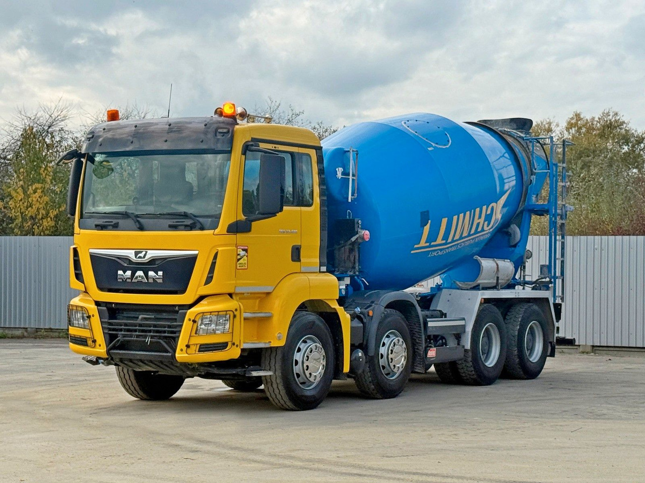 MAN TGS 32.420 * BETONMISCHER / 8x4 - Camión hormigonera: foto 2 MAN TGS 32.420 * BETONMISCHER / 8x4 - Camión hormigonera: foto 2