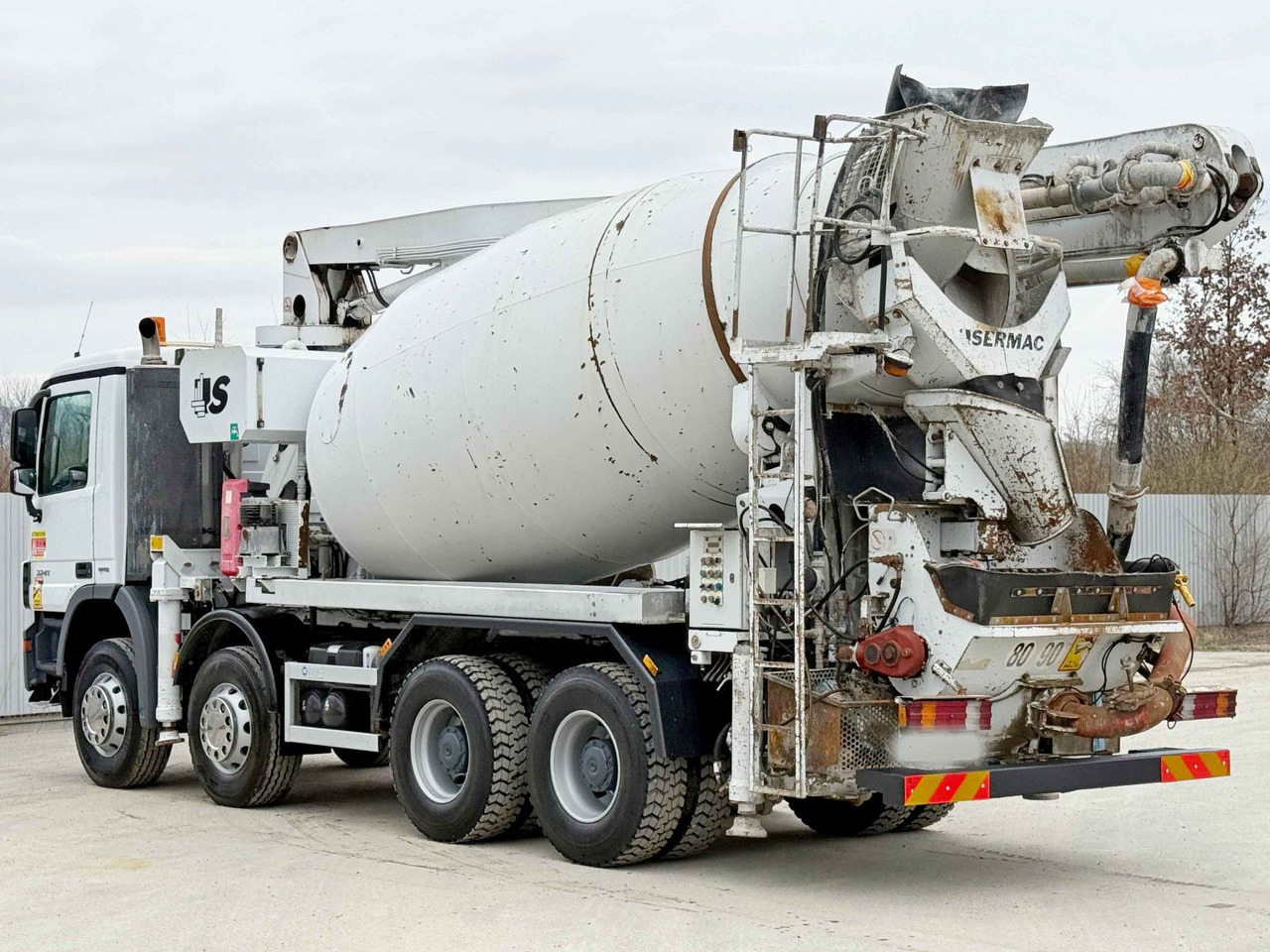 Mercedes-Benz ACTROS 3241 * Betonpumpe 24 m + FUNK / 8x4 - Camión bomba de hormigón: foto 5 Mercedes-Benz ACTROS 3241 * Betonpumpe 24 m + FUNK / 8x4 - Camión bomba de hormigón: foto 5