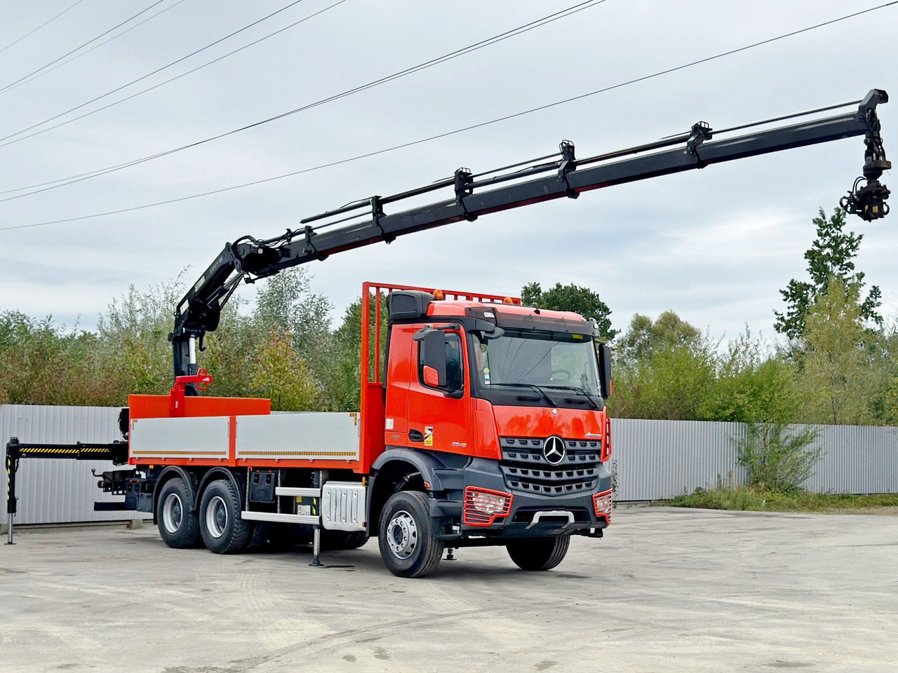 Mercedes-Benz AROCS 2643 *HIAB X-HIDUO 188 ES-5/FUNK * 6x4 - Camión grúa: foto 2 Mercedes-Benz AROCS 2643 *HIAB X-HIDUO 188 ES-5/FUNK * 6x4 - Camión grúa: foto 2
