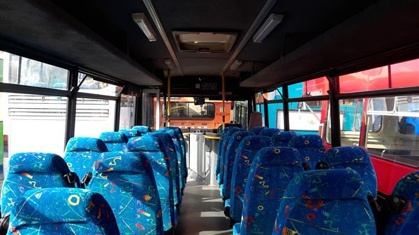 2004 Mercedes 33 seat dual purpose minicoach - Autobús suburbano: foto 5 2004 Mercedes 33 seat dual purpose minicoach - Autobús suburbano: foto 5