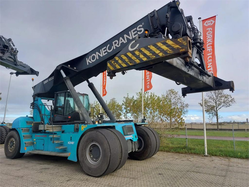 KONECRANES SMV 4532 TC5 - Reach stacker: foto 3 KONECRANES SMV 4532 TC5 - Reach stacker: foto 3