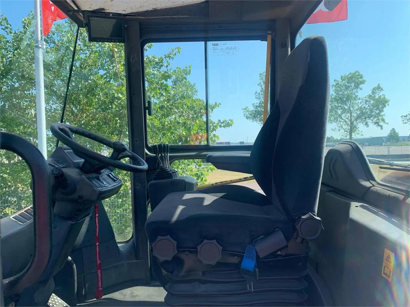 Carretilla elevadora diésel Kalmar DCD 200-12 LB: foto 9