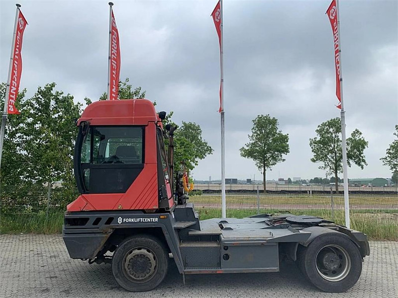 Terberg RT222 4x4 - Tractor industrial: foto 3 Terberg RT222 4x4 - Tractor industrial: foto 3