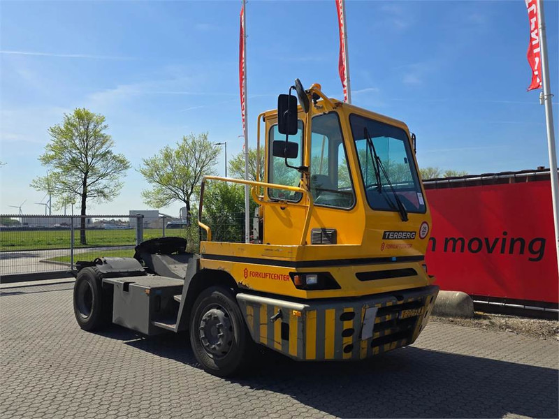 Terberg YT182 - Tractor industrial: foto 1 Terberg YT182 - Tractor industrial: foto 1
