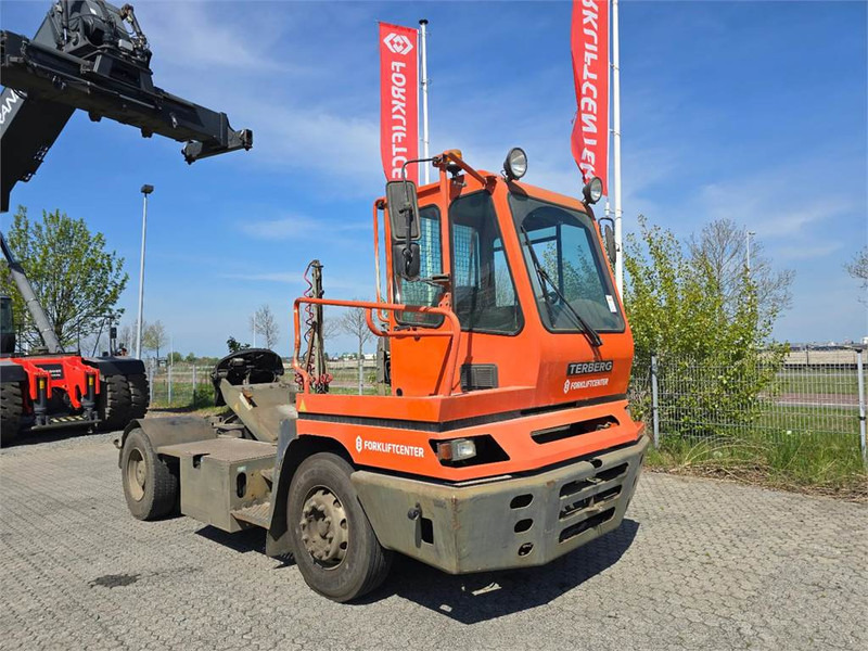 Terberg YT182 - Tractor industrial: foto 1 Terberg YT182 - Tractor industrial: foto 1