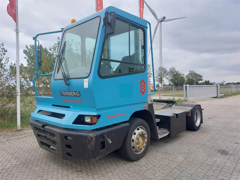Terberg YT182 - Tractor industrial: foto 2 Terberg YT182 - Tractor industrial: foto 2