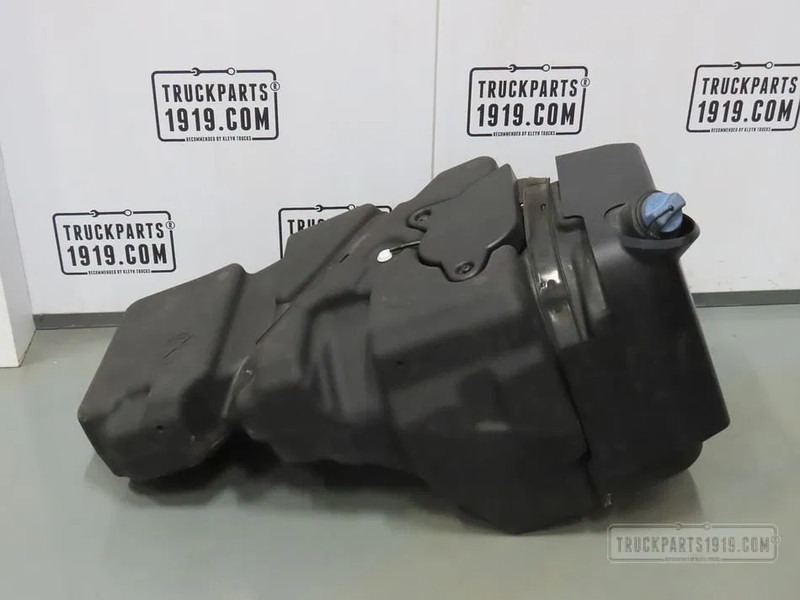 DAF 2022767 AdBlue tank XF - Sistema de escape para Camión: foto 1 DAF 2022767 AdBlue tank XF - Sistema de escape para Camión: foto 1