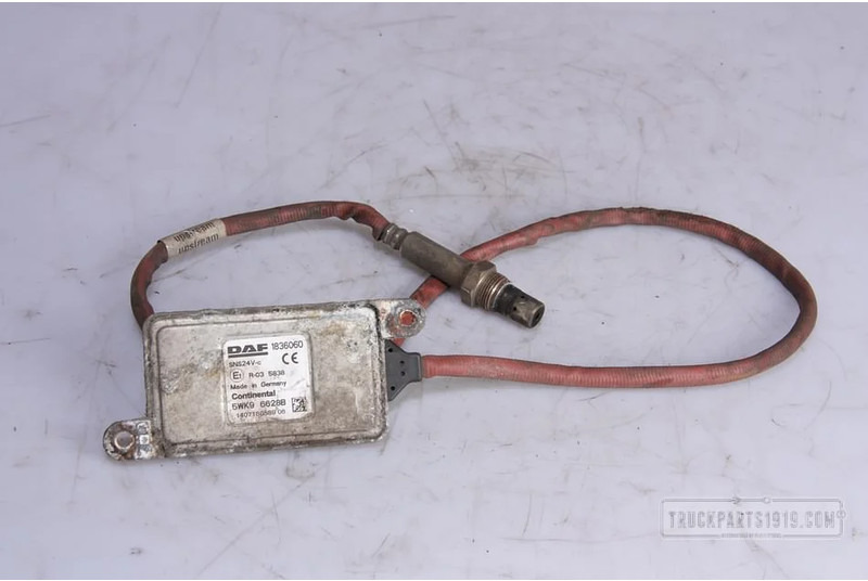 DAF Exhaust System NOx sensor voor kat - Sistema de escape para Camión: foto 2 DAF Exhaust System NOx sensor voor kat - Sistema de escape para Camión: foto 2