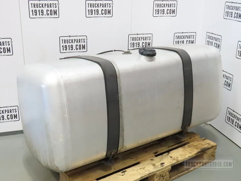 Mercedes-Benz 9604703903 Brandstoftank + steunen 630L - Depósito de combustible para Camión: foto 1 Mercedes-Benz 9604703903 Brandstoftank + steunen 630L - Depósito de combustible para Camión: foto 1