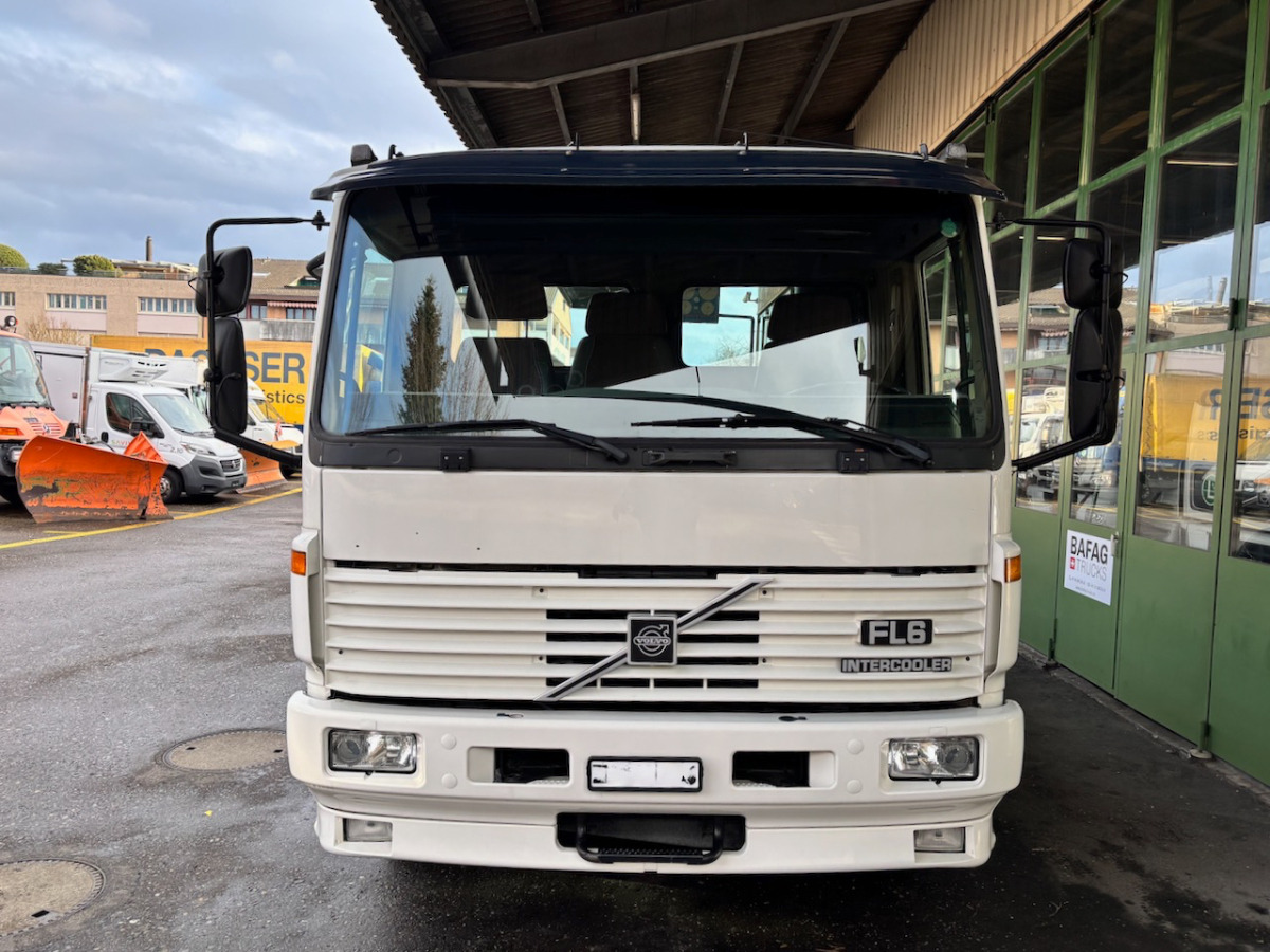 VOLVO FL6H615 - Cabeza tractora: foto 2 VOLVO FL6H615 - Cabeza tractora: foto 2