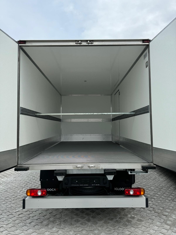 Mitsubishi Canter Fuso 70C18 Kühlkoffer mit Carrier - Camión frigorífico: foto 1 Mitsubishi Canter Fuso 70C18 Kühlkoffer mit Carrier - Camión frigorífico: foto 1