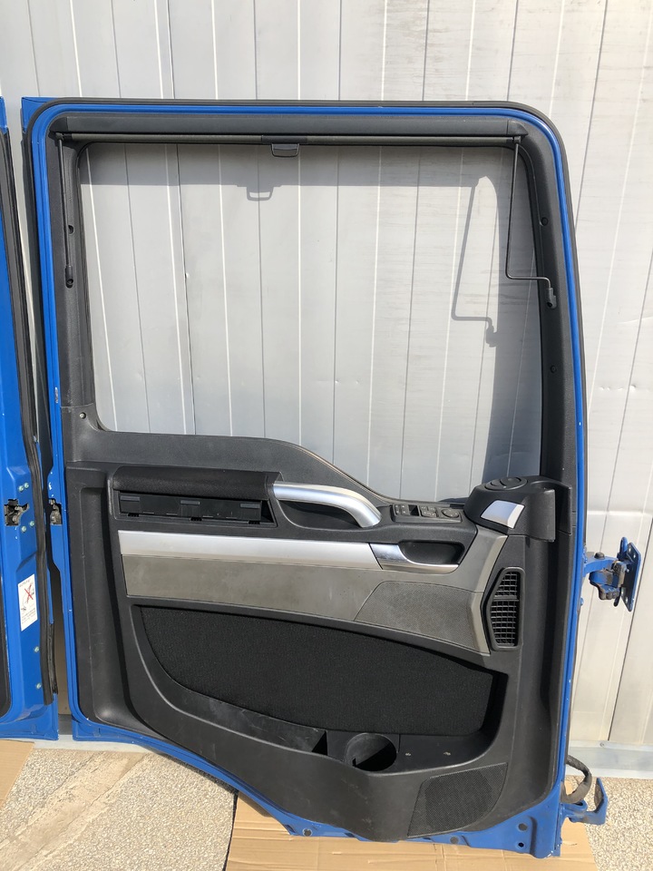 Puerta y piezas para Camión DOORS MAN TGS COMPLETE: foto 7