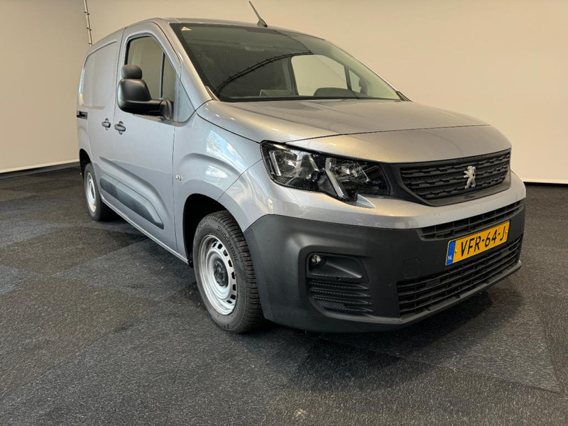 Peugeot PARTNER 1.5 HDI Euro 6 Car pla 3 Zits - Furgoneta pequeña: foto 1 Peugeot PARTNER 1.5 HDI Euro 6 Car pla 3 Zits - Furgoneta pequeña: foto 1