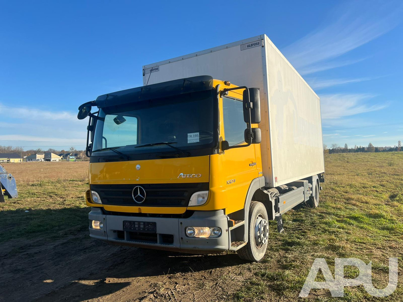 Camión caja cerrada Mercedes-Benz Atego 1324: foto 7