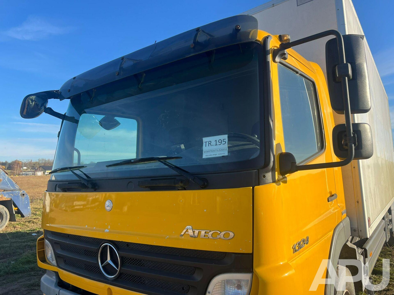 Camión caja cerrada Mercedes-Benz Atego 1324: foto 11