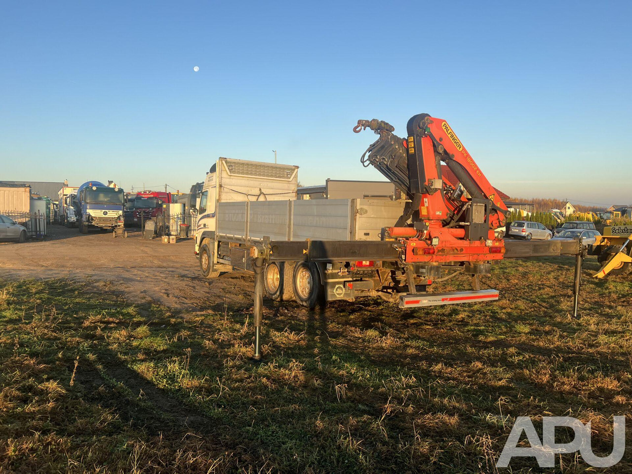 Volvo FM12 - Camión caja abierta, Camión grúa: foto 3 Volvo FM12 - Camión caja abierta, Camión grúa: foto 3