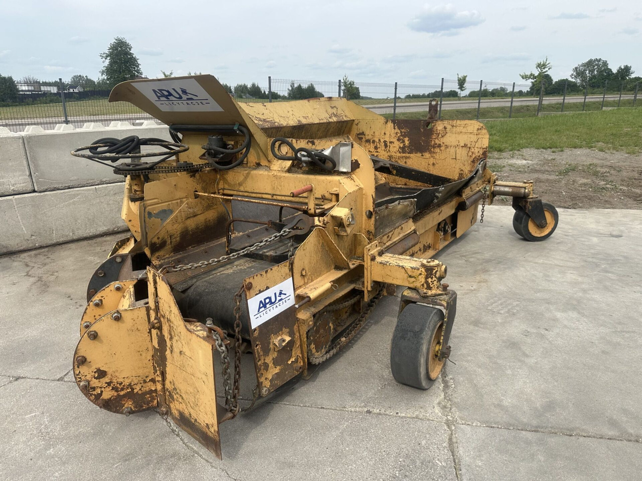 WISCONSIN ENGINE V461D poboczarka - Mototraílla: foto 1 WISCONSIN ENGINE V461D poboczarka - Mototraílla: foto 1