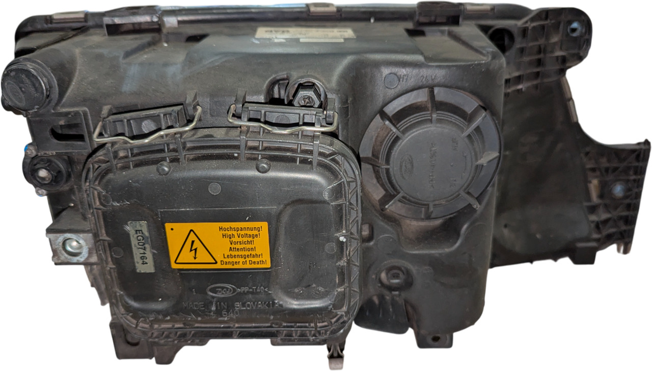 MAN TGX/TGS E6 XENON KOPLAMP GEBRUIKT LINKS 81251016713U - Faro delantero para Camión: foto 2 MAN TGX/TGS E6 XENON KOPLAMP GEBRUIKT LINKS 81251016713U - Faro delantero para Camión: foto 2