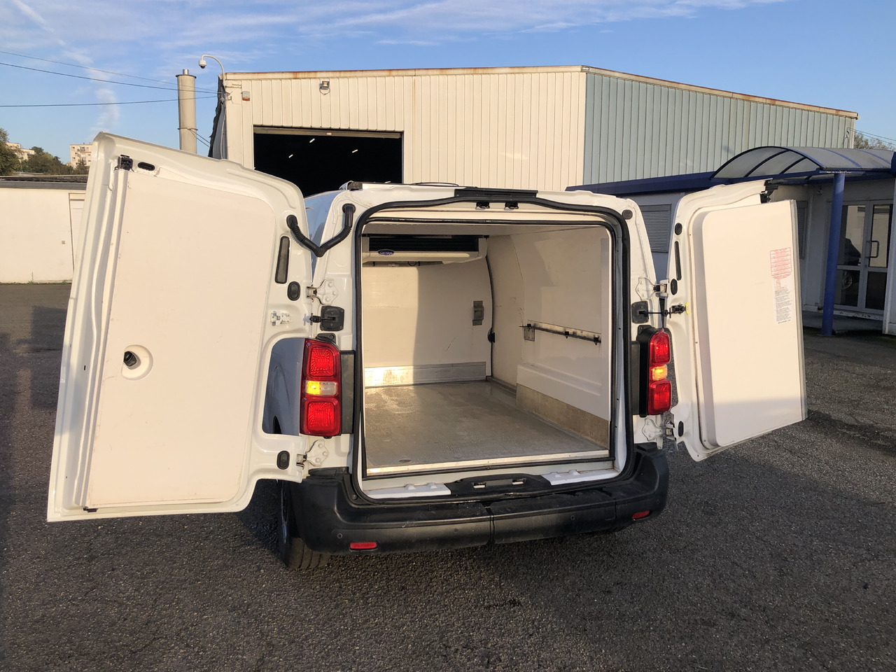 CITROEN CITROEN JUMPY JUMPY - Furgoneta frigorifica: foto 2 CITROEN CITROEN JUMPY JUMPY - Furgoneta frigorifica: foto 2