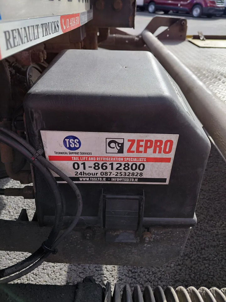 2019 Renault D18 Wide 4×2 18 Tonne - Camión caja cerrada: foto 4 2019 Renault D18 Wide 4×2 18 Tonne - Camión caja cerrada: foto 4