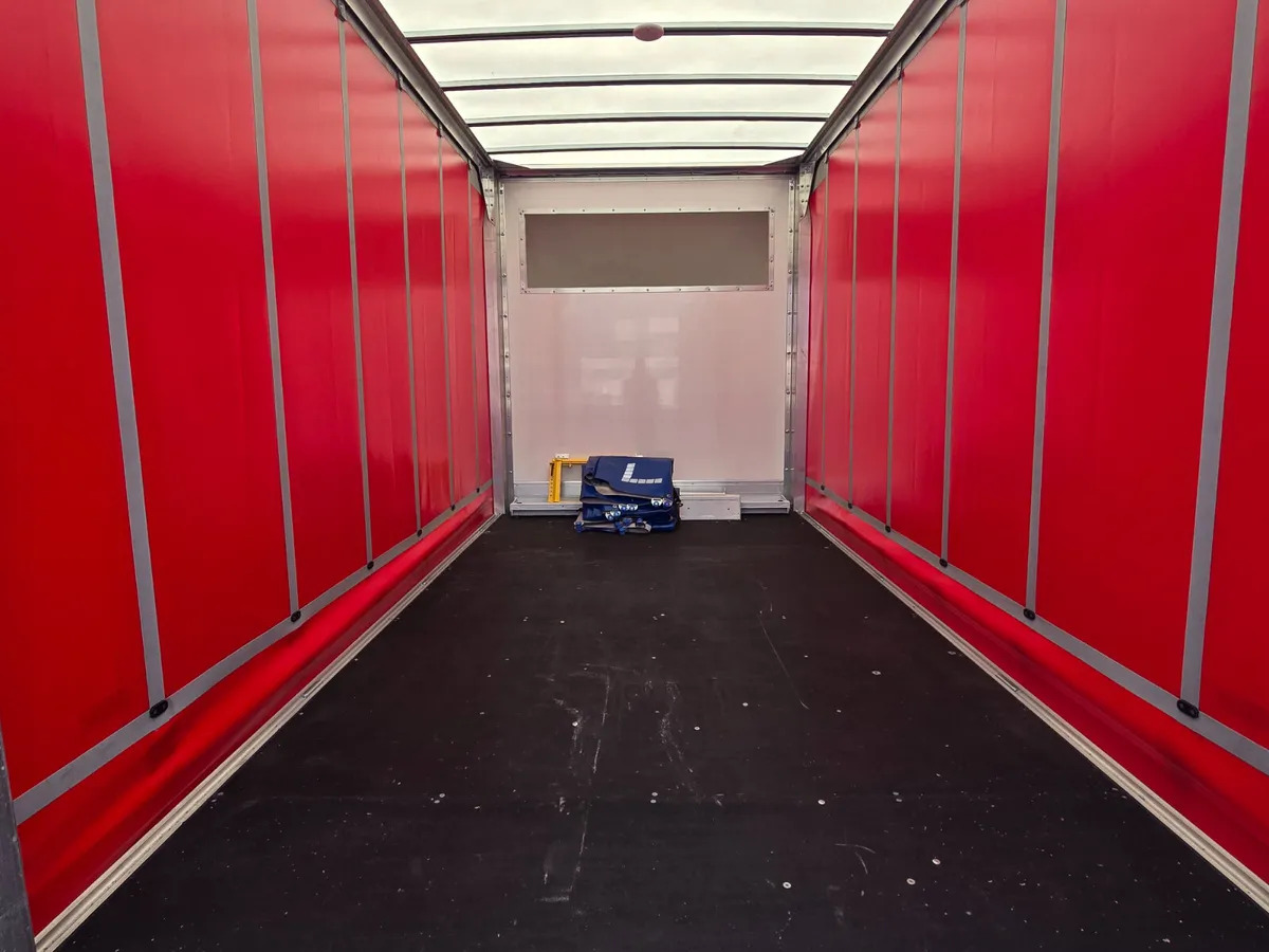 NEW Renault Master Red Edition Curtain Side - Furgoneta con lona: foto 5 NEW Renault Master Red Edition Curtain Side - Furgoneta con lona: foto 5