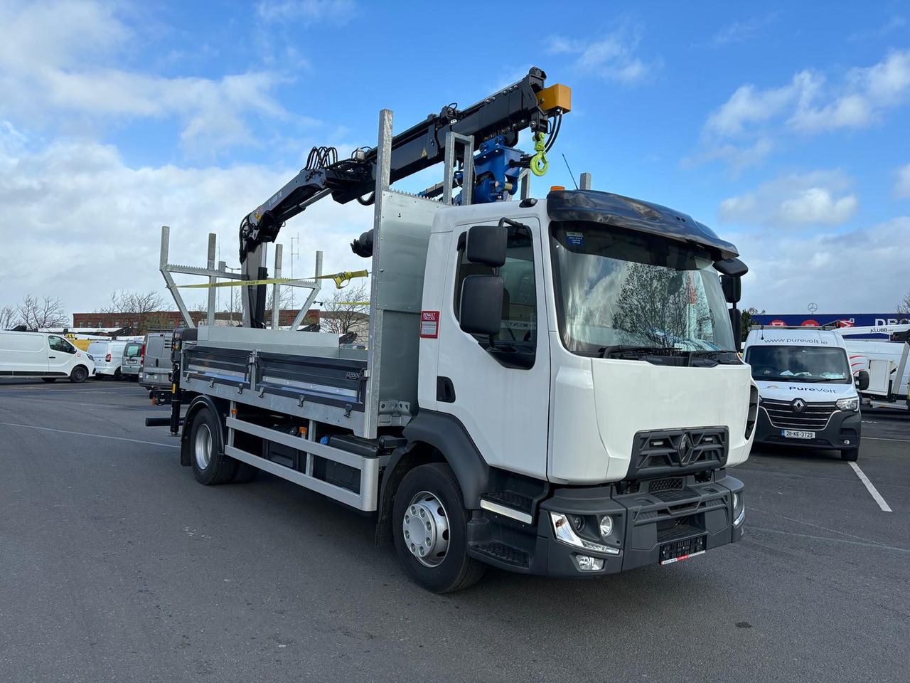 Renault Trucks D 14 Flatbed drop side poling truck - Camión caja abierta, Camión grúa: foto 1 Renault Trucks D 14 Flatbed drop side poling truck - Camión caja abierta, Camión grúa: foto 1
