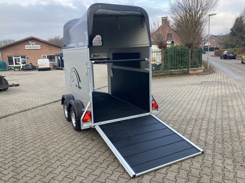 Remolque para caballos CHEVAL Liberté Gold One paardentrailer: foto 9 Remolque para caballos CHEVAL Liberté Gold One paardentrailer: foto 9