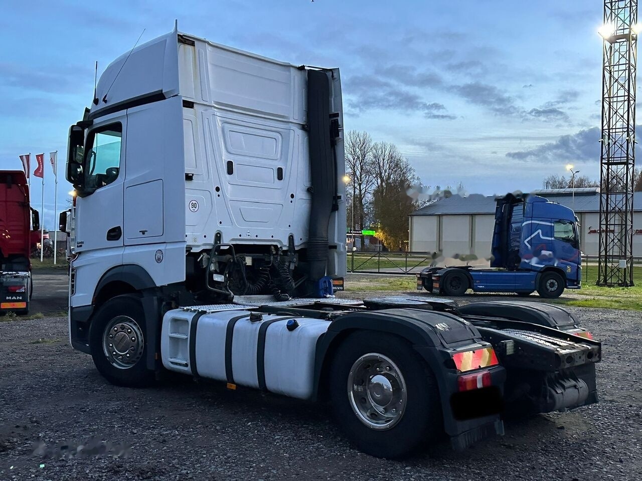 Mercedes-Benz Actros 1845 - Cabeza tractora: foto 4 Mercedes-Benz Actros 1845 - Cabeza tractora: foto 4