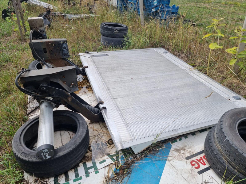 Bär Cargolift egész emelőhátfalak - different kinds - Trampilla elevadora para Camión: foto 1 Bär Cargolift egész emelőhátfalak - different kinds - Trampilla elevadora para Camión: foto 1