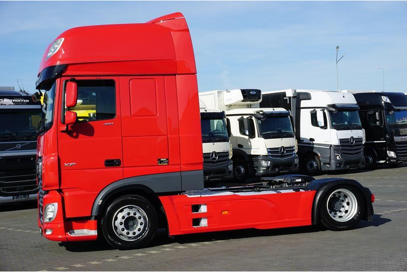 DAF 106 / 480 / EURO 6 / ACC / MEGA / LOW DECK / SUPER SPACE CAB - Cabeza tractora: foto 3 DAF 106 / 480 / EURO 6 / ACC / MEGA / LOW DECK / SUPER SPACE CAB - Cabeza tractora: foto 3