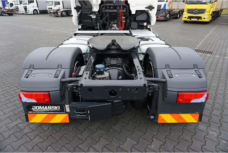 Cabeza tractora MAN TGX / 18.510 / EURO 6 / LOW DECK / MEGA / GX / ACC / RETARDER /: foto 16 Cabeza tractora MAN TGX / 18.510 / EURO 6 / LOW DECK / MEGA / GX / ACC / RETARDER /: foto 16