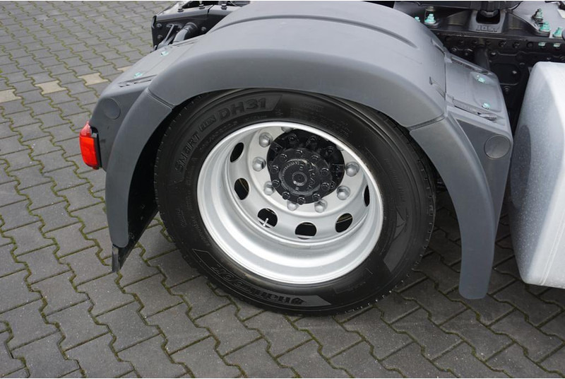 Cabeza tractora MAN TGX / 18.510 / EURO 6 / LOW DECK / MEGA / GX / ACC / RETARDER /: foto 19 Cabeza tractora MAN TGX / 18.510 / EURO 6 / LOW DECK / MEGA / GX / ACC / RETARDER /: foto 19