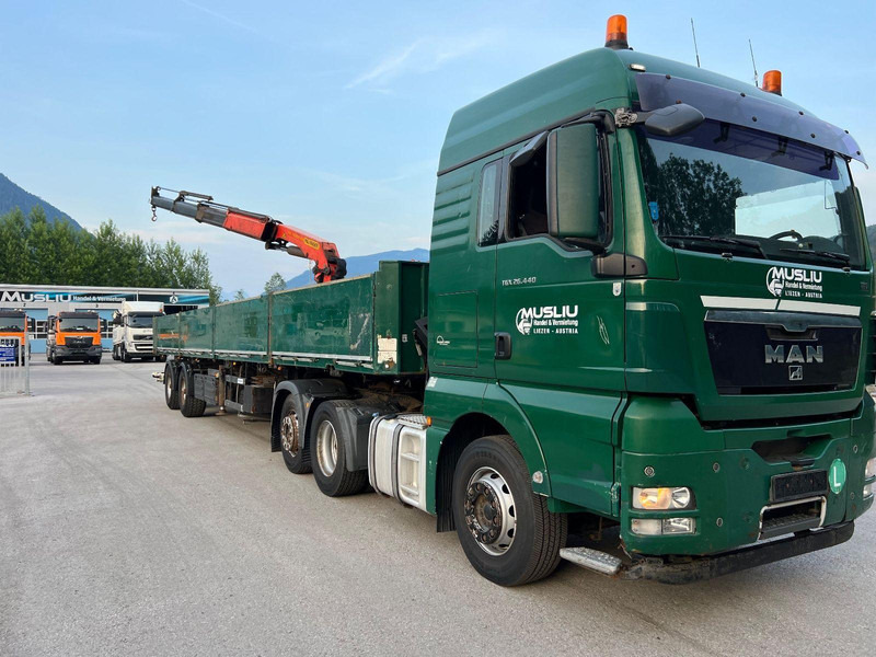 MAN TGX 26.440 6x2 + Flatbed semi trailer + Crane PK26002 - Cabeza tractora: foto 2 MAN TGX 26.440 6x2 + Flatbed semi trailer + Crane PK26002 - Cabeza tractora: foto 2