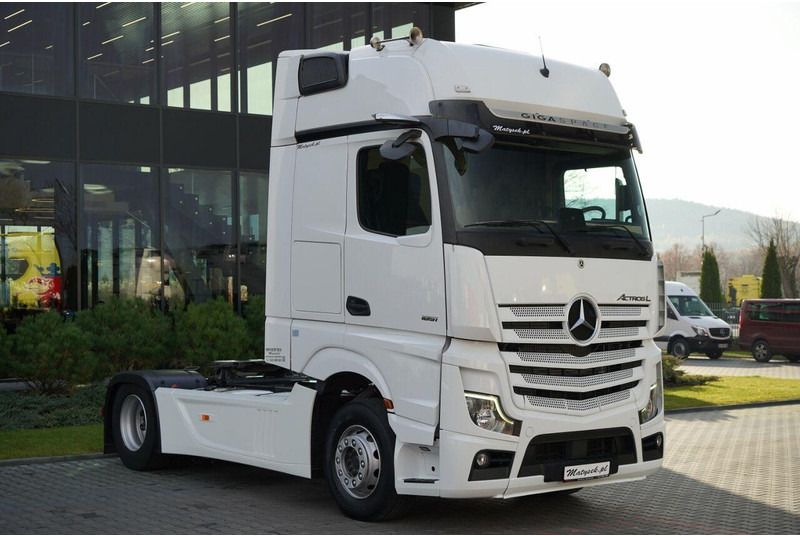 Mercedes-Benz ACTROS L 1851 / GIGA SPACE / RETARDER / 2022 R - Cabeza tractora: foto 4 Mercedes-Benz ACTROS L 1851 / GIGA SPACE / RETARDER / 2022 R - Cabeza tractora: foto 4