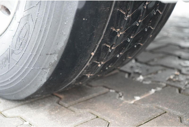 Cabeza tractora Renault T 520 / SKÓRY / ALUFELGI: foto 18 Cabeza tractora Renault T 520 / SKÓRY / ALUFELGI: foto 18