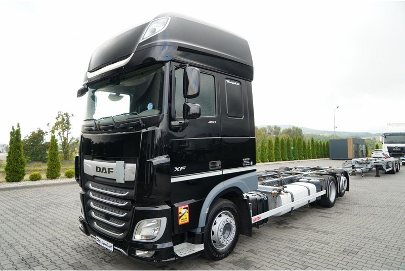 DAF XF 480 / BDF / 6X2 / SSC / I-PARK COOL / OŚ PODNOSZONA / PO KONT - Camión portacontenedore/ Intercambiable: foto 2 DAF XF 480 / BDF / 6X2 / SSC / I-PARK COOL / OŚ PODNOSZONA / PO KONT - Camión portacontenedore/ Intercambiable: foto 2