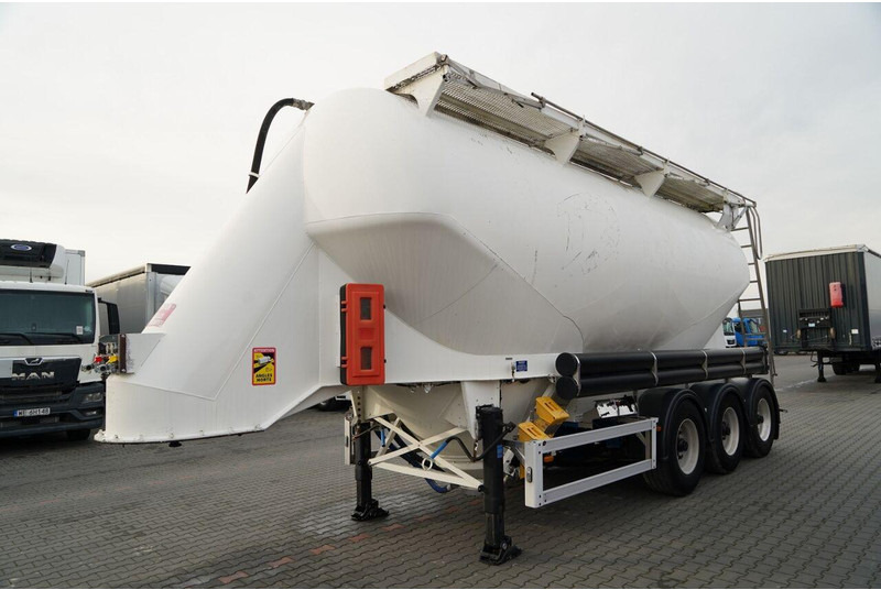 Feldbinder CEMENTONACZEPA / 3 KOMORY / 37 000 L / SILOS / DO MATERIAŁÓW SYP - Semirremolque cisterna: foto 1 Feldbinder CEMENTONACZEPA / 3 KOMORY / 37 000 L / SILOS / DO MATERIAŁÓW SYP - Semirremolque cisterna: foto 1