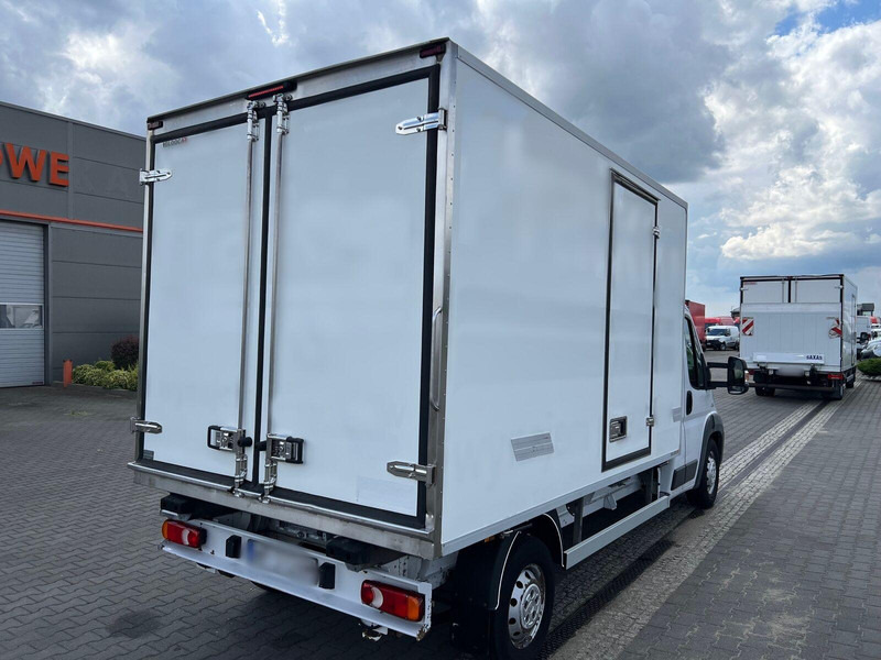 Fiat Ducato Kontener Chłodnia/Mroźnia 3x Drzwi 230V Salon PL - Furgoneta frigorifica: foto 4 Fiat Ducato Kontener Chłodnia/Mroźnia 3x Drzwi 230V Salon PL - Furgoneta frigorifica: foto 4
