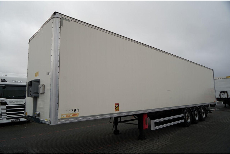 Fruehauf KONTENER / KOFFER / ROLETA / WINDA DOHALLNDIA / OŚ PODOSZONA / S - Semirremolque caja cerrada: foto 4 Fruehauf KONTENER / KOFFER / ROLETA / WINDA DOHALLNDIA / OŚ PODOSZONA / S - Semirremolque caja cerrada: foto 4