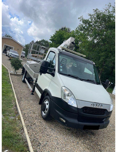 Iveco Lifting basket 16 m - Furgoneta: foto 2 Iveco Lifting basket 16 m - Furgoneta: foto 2