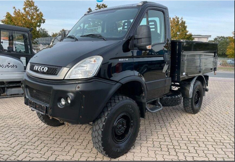 Iveco 35S17 W 4x4 Flatbed - Furgoneta caja abierta: foto 1 Iveco 35S17 W 4x4 Flatbed - Furgoneta caja abierta: foto 1