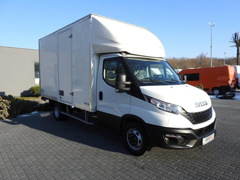 Iveco DAILY 35C16 KONTENER WINDA 8 PALET TEMPOMAT BLIŹNIACZE KOŁA KLIM - Furgoneta caja cerrada: foto 4 Iveco DAILY 35C16 KONTENER WINDA 8 PALET TEMPOMAT BLIŹNIACZE KOŁA KLIM - Furgoneta caja cerrada: foto 4