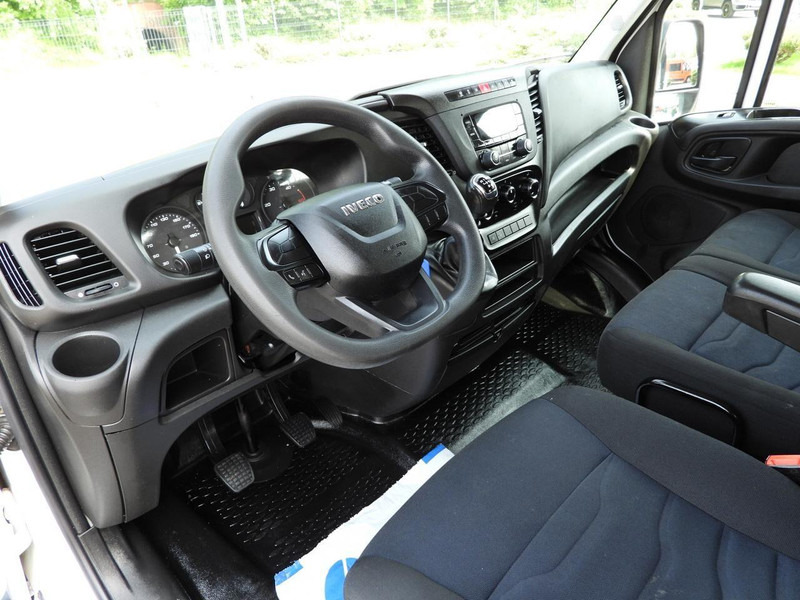 Iveco DAILY 35S12 SKRZYNIA PODWÓJNA KABINA DOKA 7 MIEJSC KLIMATYZACJA - Furgoneta caja abierta: foto 2 Iveco DAILY 35S12 SKRZYNIA PODWÓJNA KABINA DOKA 7 MIEJSC KLIMATYZACJA - Furgoneta caja abierta: foto 2