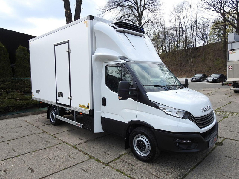Iveco DAILY 35S16 NOWY KONTENER CHŁODNIA -10*C 8 PALET FUNKCJA GRZANIA - Furgoneta frigorifica: foto 4 Iveco DAILY 35S16 NOWY KONTENER CHŁODNIA -10*C 8 PALET FUNKCJA GRZANIA - Furgoneta frigorifica: foto 4