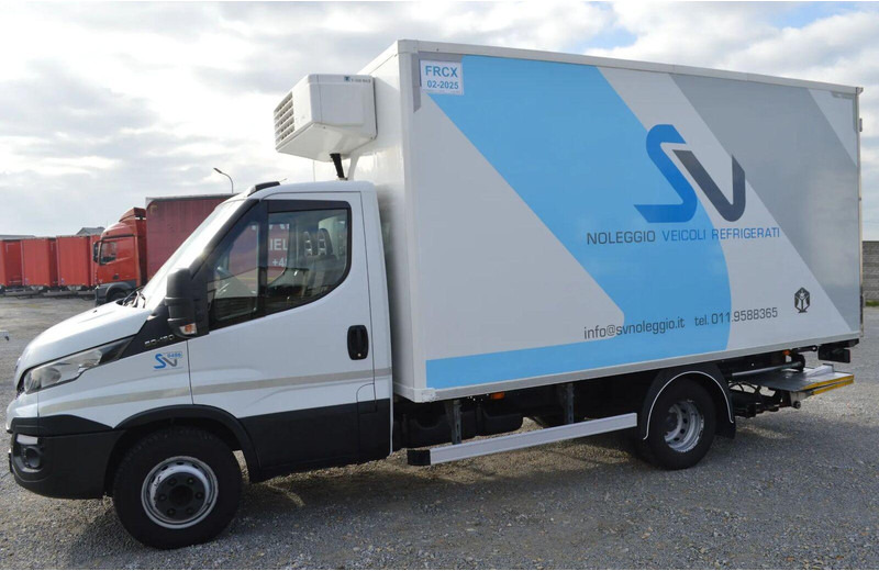 Iveco DAILY 60C15 REFRIGERATOR + SIDE AND REAR DOORS, LIFT FOLDED UNDE - Camión frigorífico: foto 2 Iveco DAILY 60C15 REFRIGERATOR + SIDE AND REAR DOORS, LIFT FOLDED UNDE - Camión frigorífico: foto 2