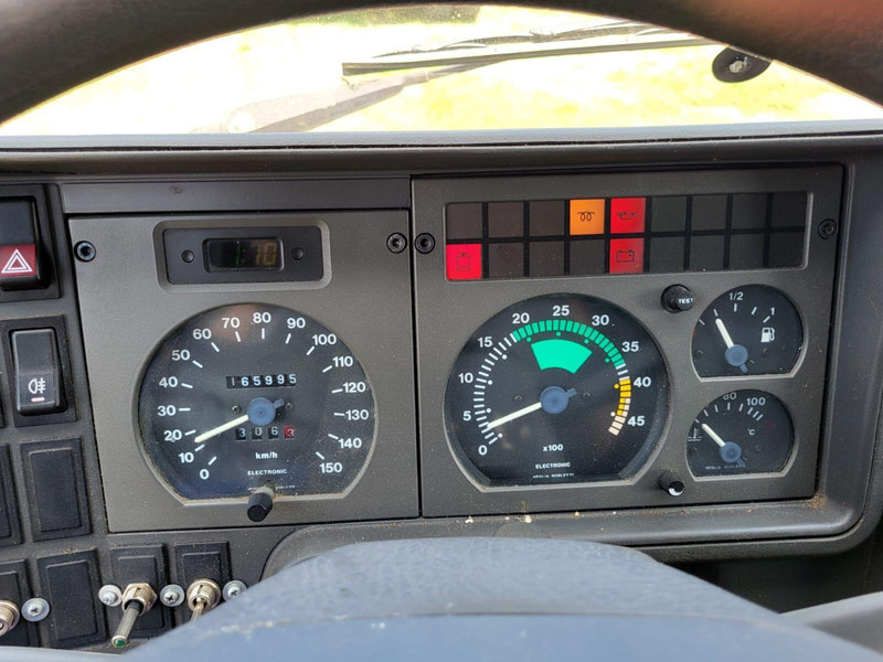 Iveco Daily 35 E 12 Mini BE Trekker - 3.5T - Cabeza tractora BE: foto 5 Iveco Daily 35 E 12 Mini BE Trekker - 3.5T - Cabeza tractora BE: foto 5