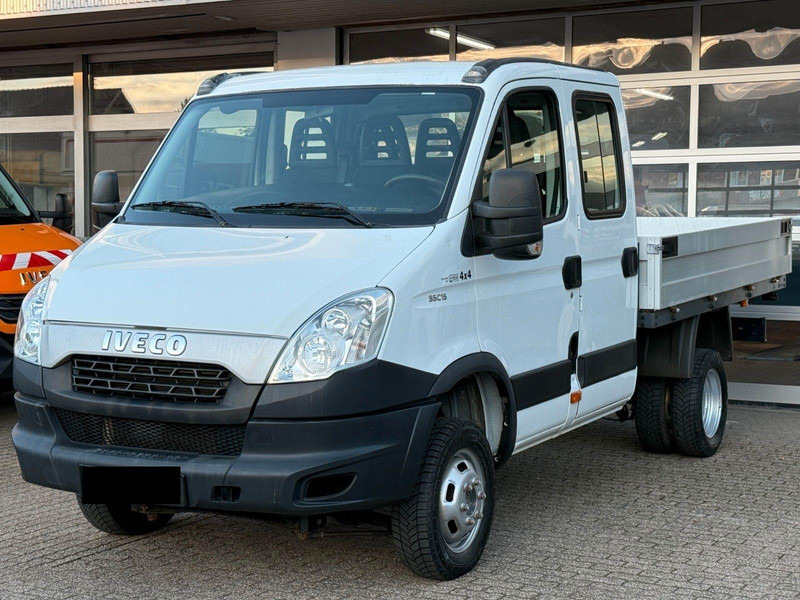 Iveco Daily 35C15 flatbed - Furgoneta caja abierta, Furgoneta combi: foto 1 Iveco Daily 35C15 flatbed - Furgoneta caja abierta, Furgoneta combi: foto 1