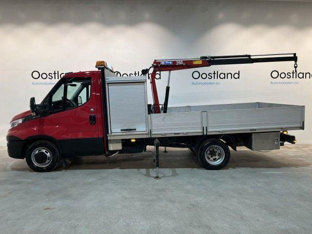 Iveco Daily 35C16 Flatbed + Crane HMF 252 T2 - Furgoneta caja abierta: foto 2 Iveco Daily 35C16 Flatbed + Crane HMF 252 T2 - Furgoneta caja abierta: foto 2