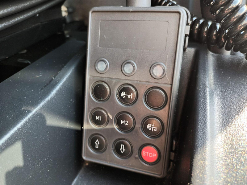 Camión caja cerrada Iveco Stralis 310 6x2 Koffer + LBW: foto 20