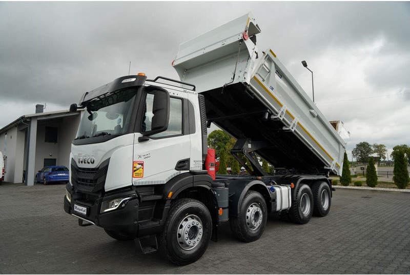 Iveco X-WAY 480 / 8X4 / WYWROTKA DWUSTRONNA / HYDROBURTA / HYDROKLAPA - Camión volquete: foto 2 Iveco X-WAY 480 / 8X4 / WYWROTKA DWUSTRONNA / HYDROBURTA / HYDROKLAPA - Camión volquete: foto 2